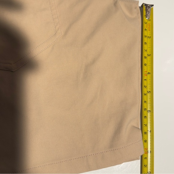 686 Everywhere Collection Men's Hybrid Shorts - Tan (EUC) - Picture 7 of 8